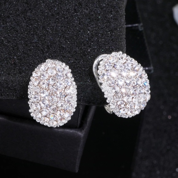 🌟 Rhinestone Elegant Earrings - Picture 4 of 5
